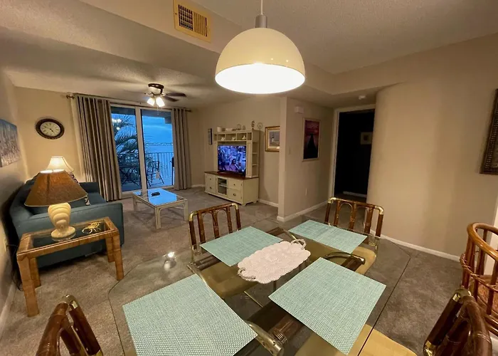 Holiday home Compass Point 103 *