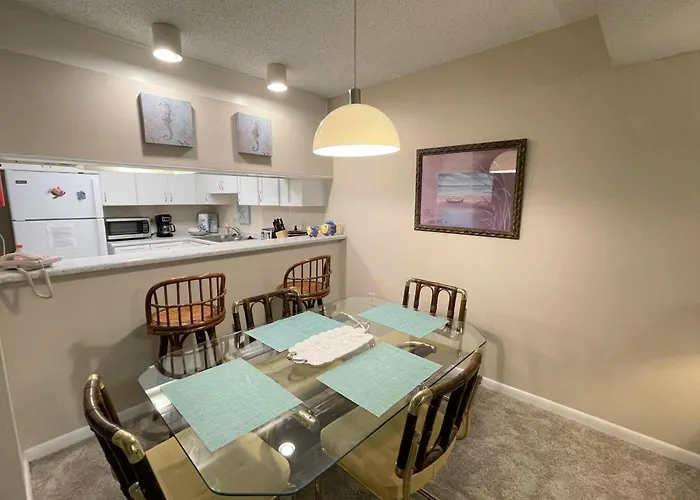Holiday home Compass Point 103 *