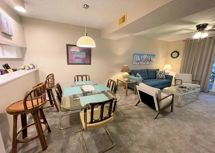 Holiday home Compass Point 103