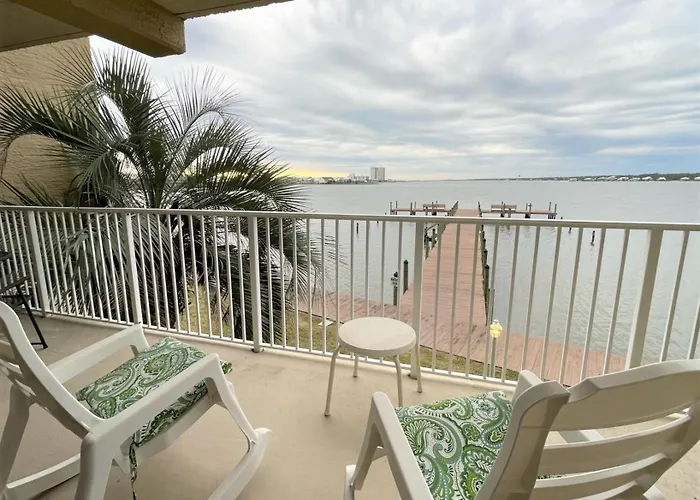 Holiday home Compass Point 103 *