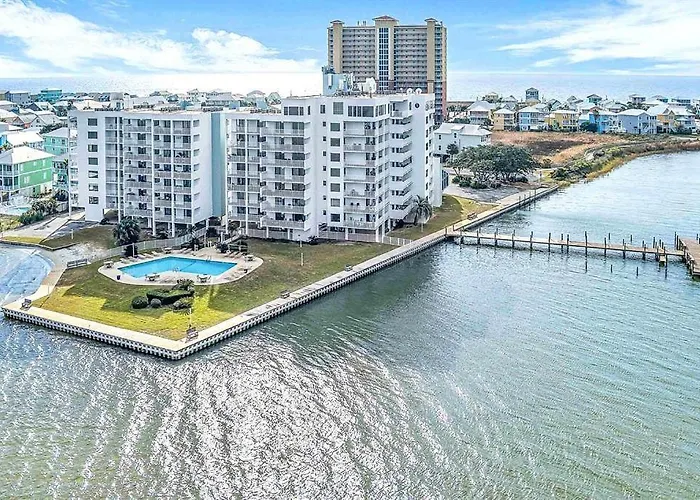 Holiday home Compass Point 103